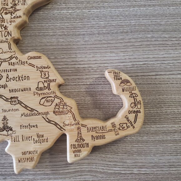 Totally Bamboo "Massachusetts" cutting and serving board - Picture 6 of 10